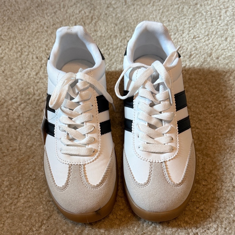 Ladies Sneakers